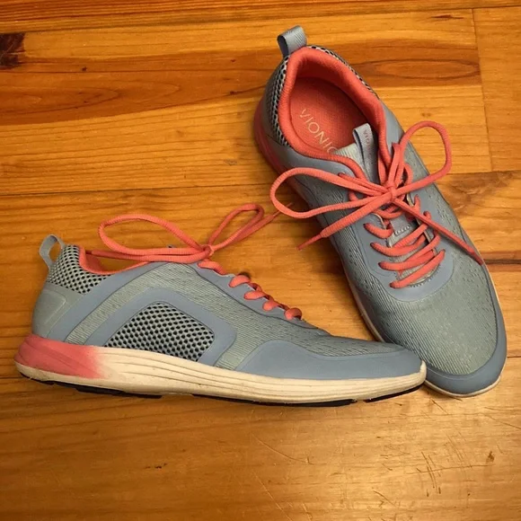 Vionic sneakers, great leisure wear and walking shoe - Picture 4 of 4